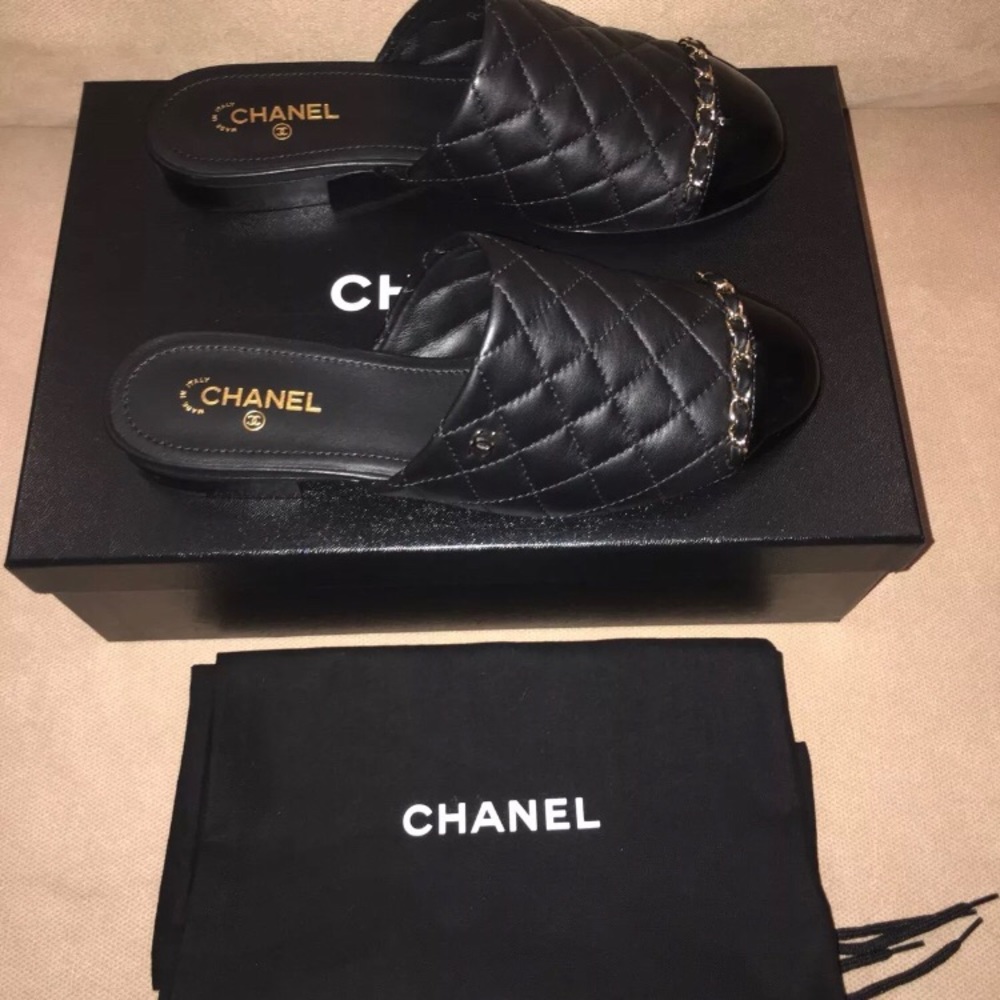 NIB Chanel Quilted Chain Mules Sz 37 - Picture 2 of 8